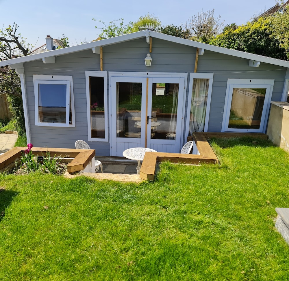 Pet Friendly Private Cabin Town Eurotunnel Beach view 5