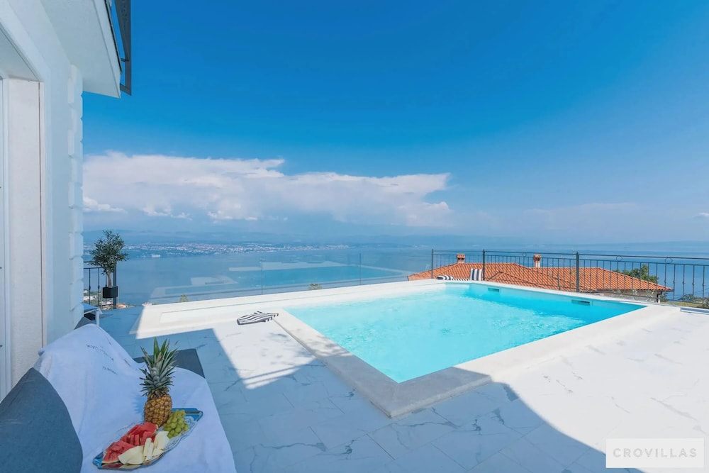 Villa Lauriana Nearby Opatija - Crovillas