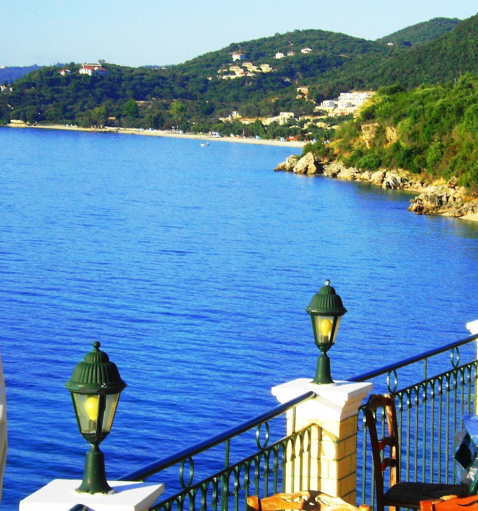 Oceanis Rooms Apartments