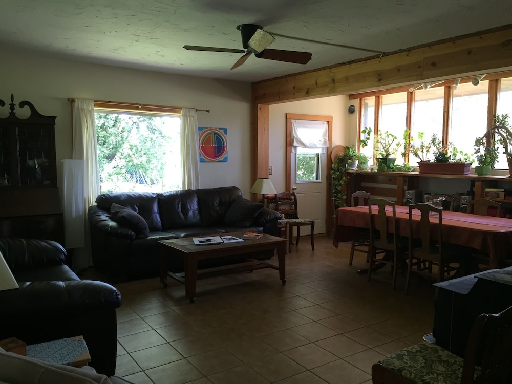 Stevens Point Vacations - Artha Bed and Breakfast - Property Image 3