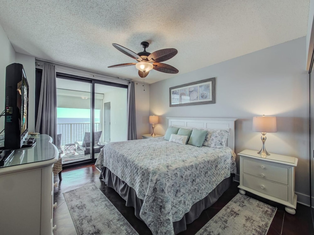 Pelican Pointe 1505