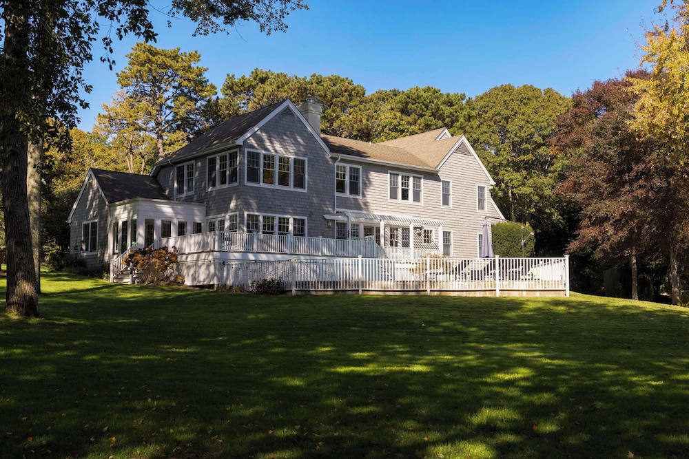 Head of Pond House