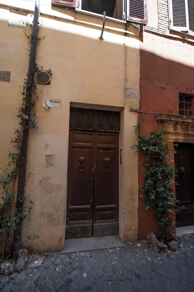 Campo De' Fiori Apartments