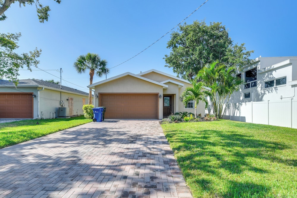 5 Mi to Beach: Family Retreat in Sarasota!