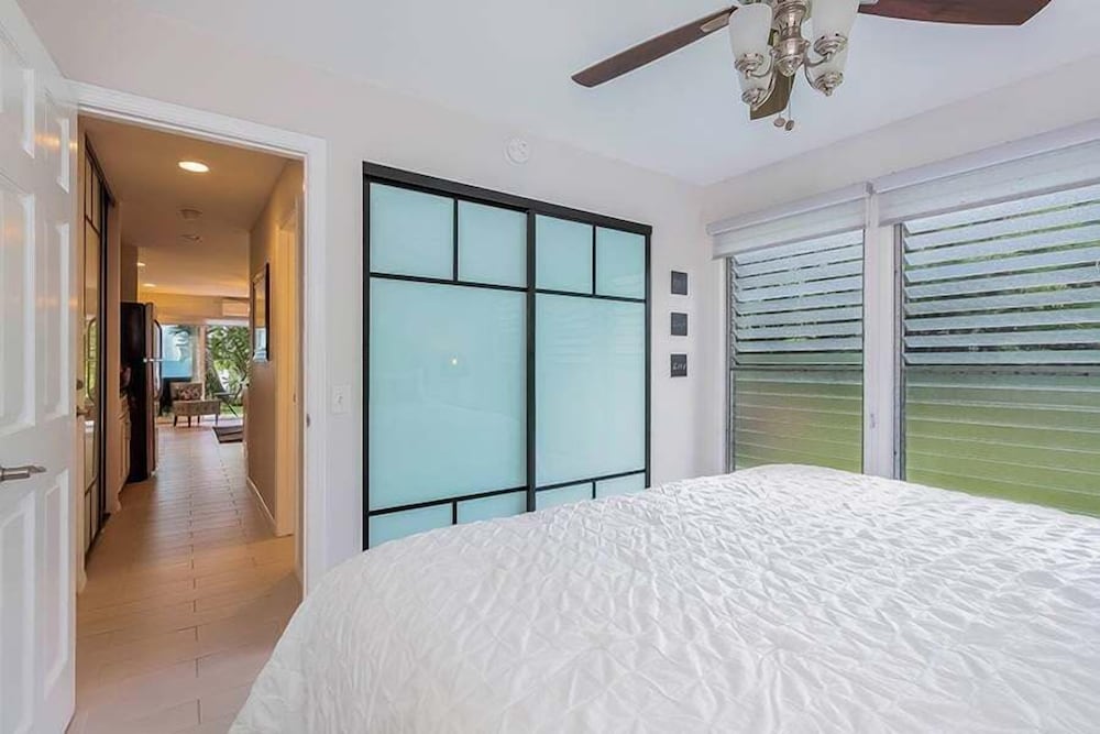 Private Ground Floor Corner Unit - AC & Hawaiian Ocean Views - Vrkcv