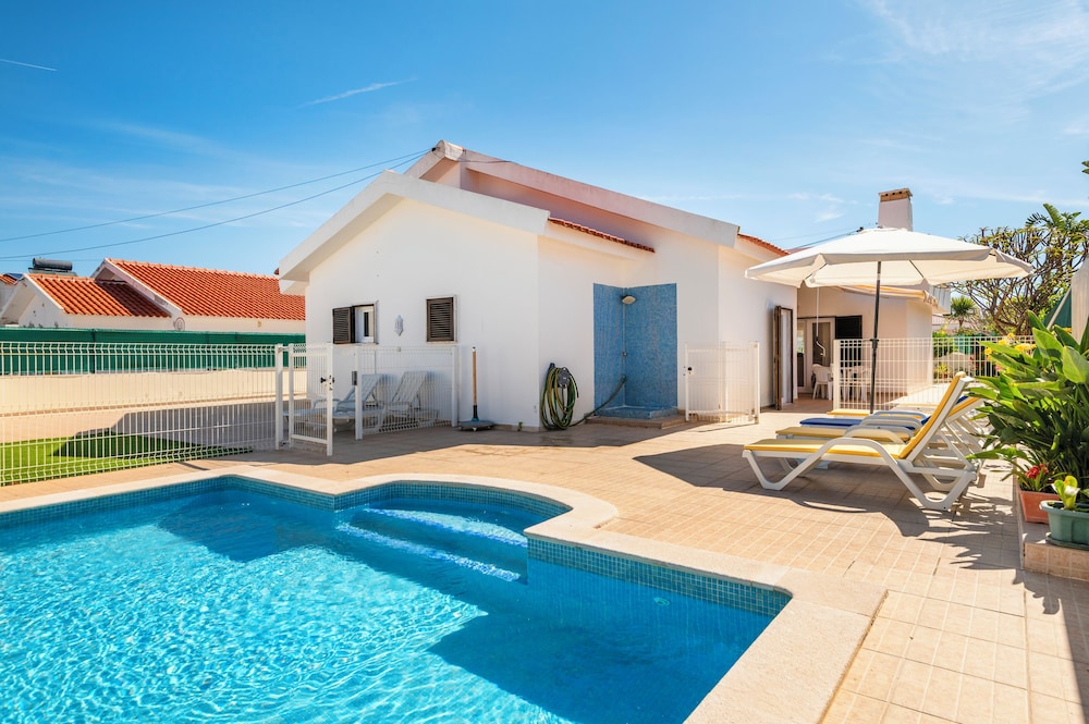 Solar do Castelo Villa with Pool