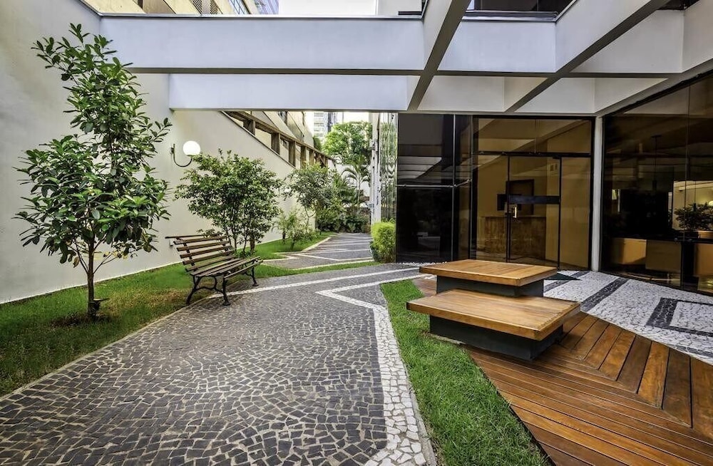 FLAT em LOCALIZAÇÃO FANTÁSTICA