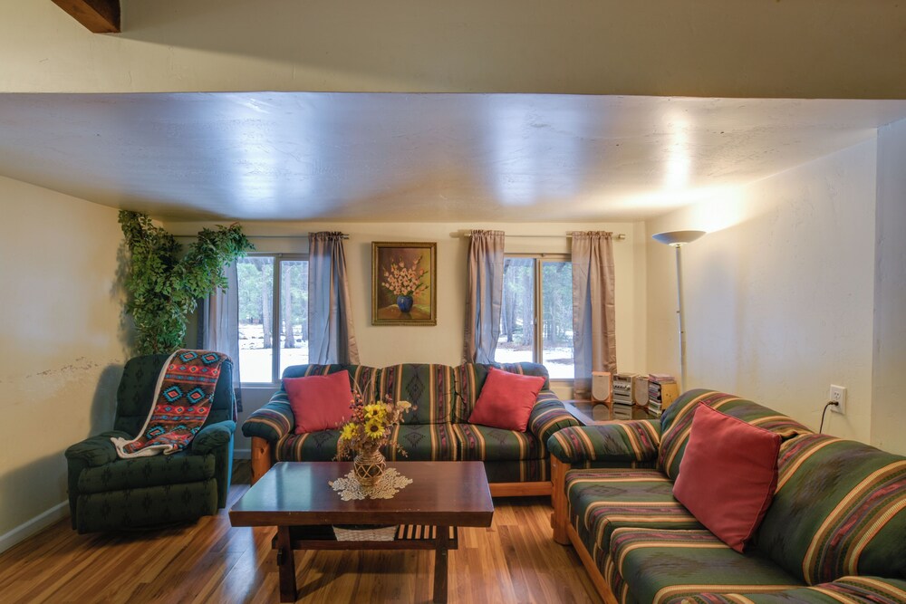 Grill, Fire Pits & Trails: Butte Meadows Duplex!