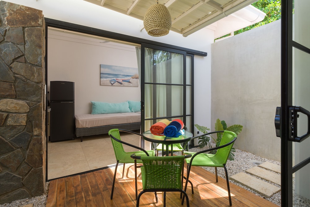 Villas VR Beachwalk Avellanas