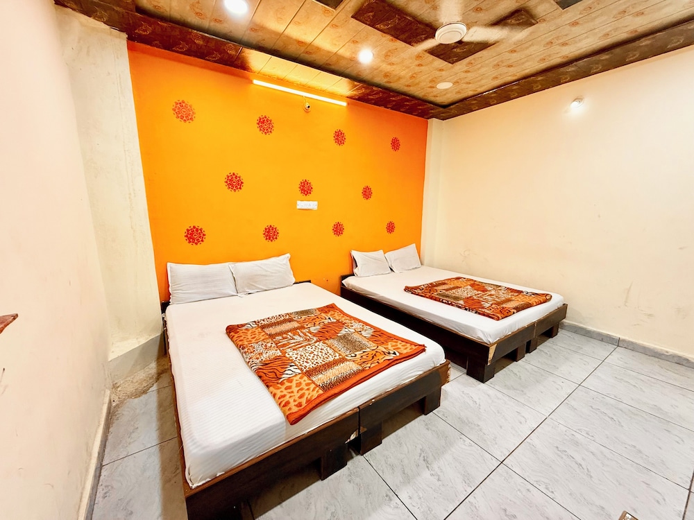 Hotel S P Palace near All Prime Location