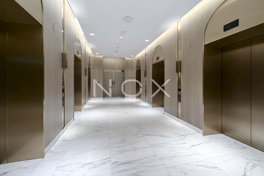 Modern 1BR 15th Floor Palace Residence
