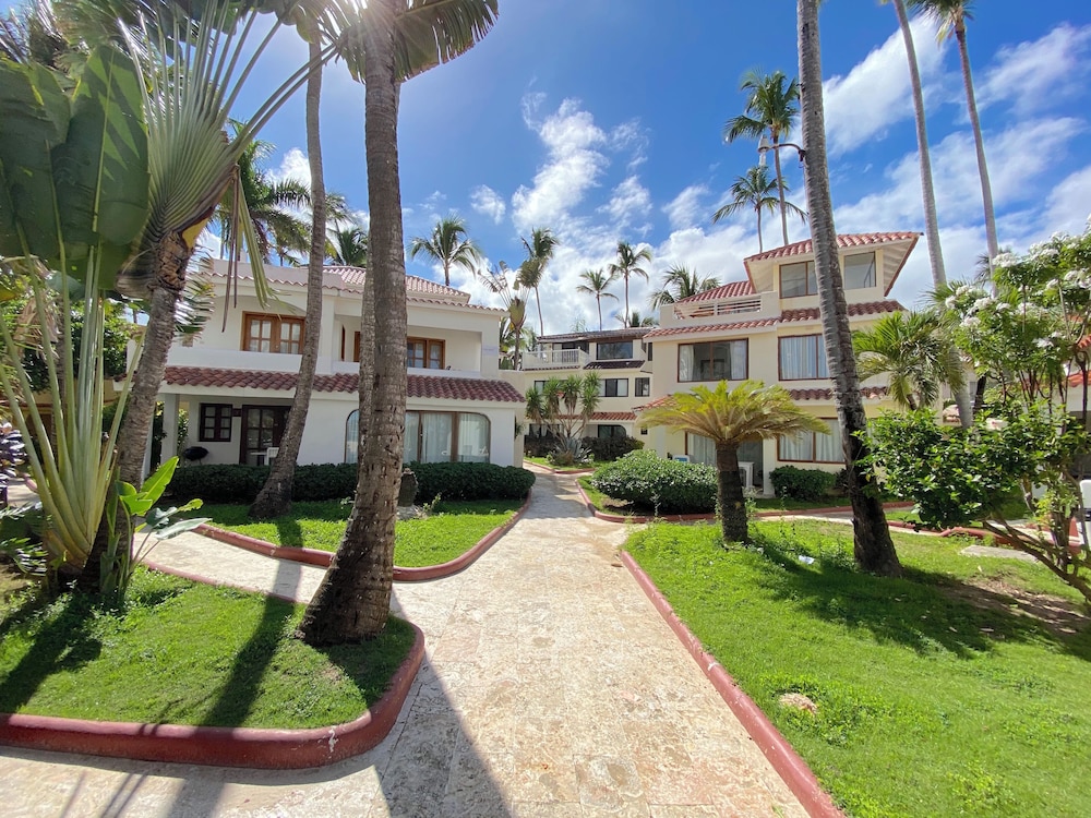 TROPICAL VILLAS playa LOS CORALES