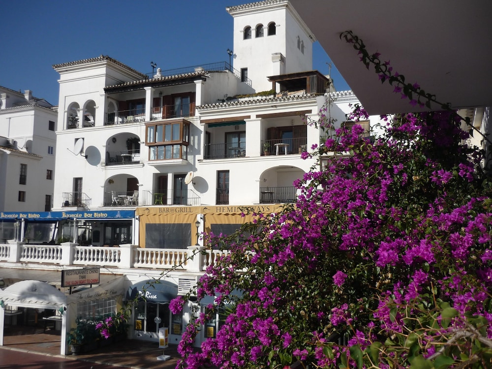 Puerto Duquesa Front Line Sea View Golf Studios - Longer Lets