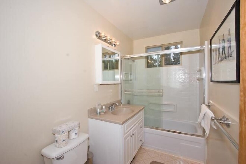 2853 Springwood Dr.
