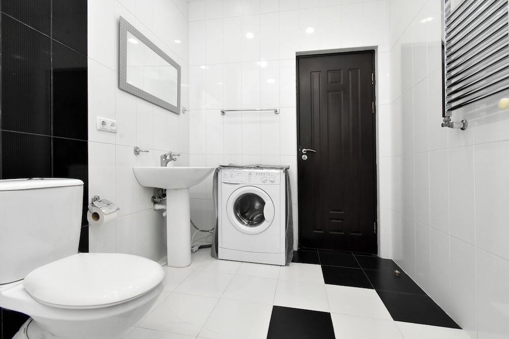 Apartments by Luxe Group DI64