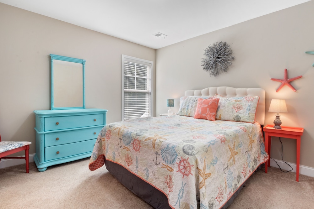 Clearwater Bay #3304 3 Bedroom Townhouse by RedAwning view 4