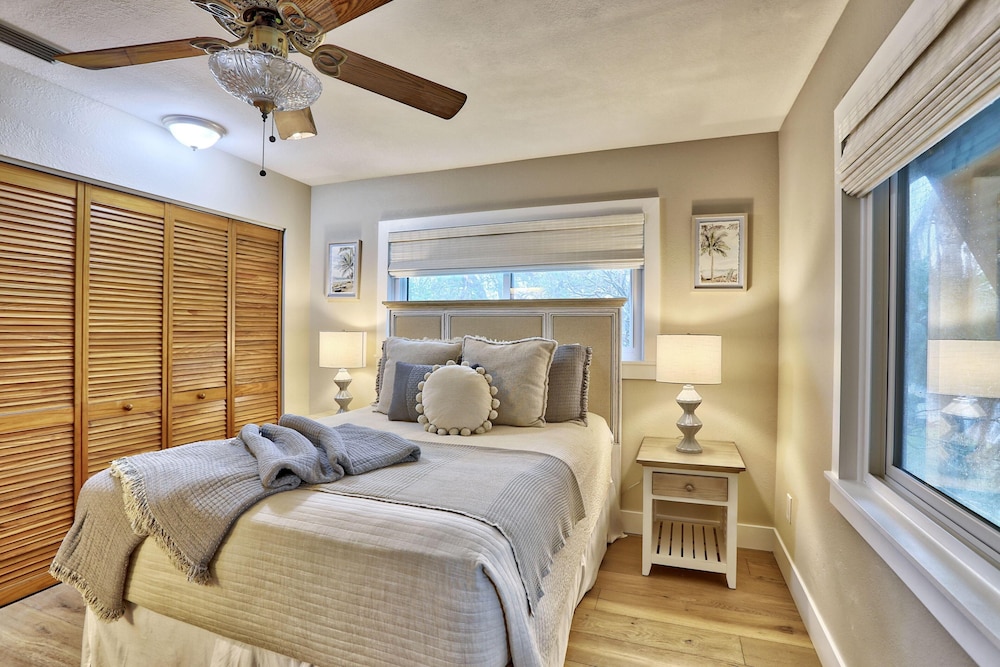 Paradise Along Boca Ciega Bay