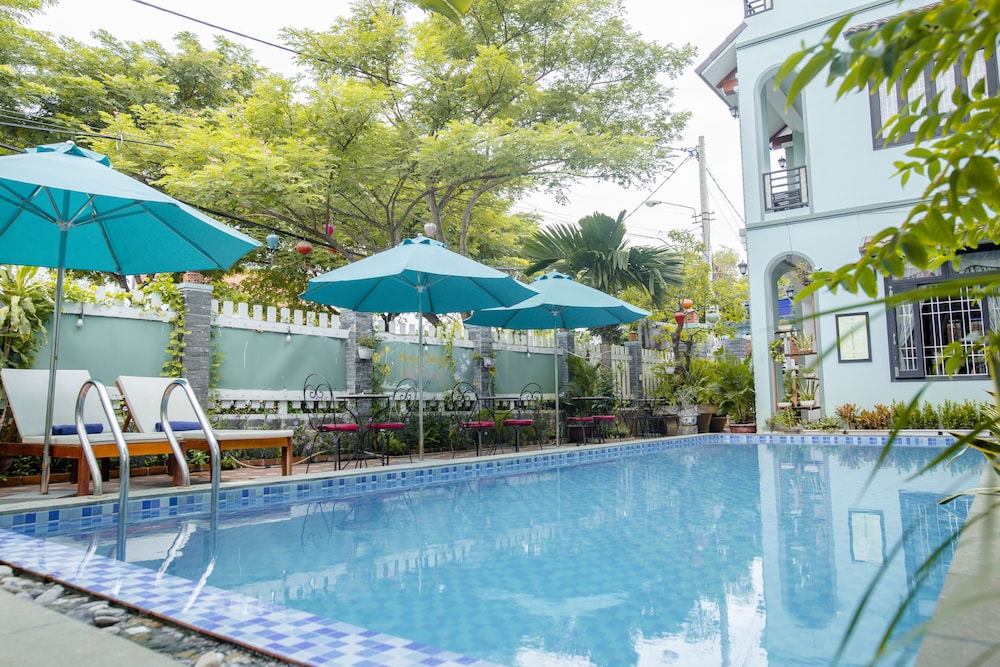 Magnolia Garden Villa