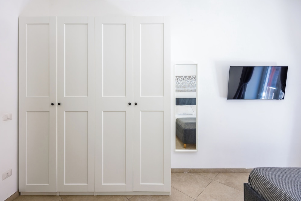 Chiaia Boutique Flat on Pedestrian Area by Napoliapartments