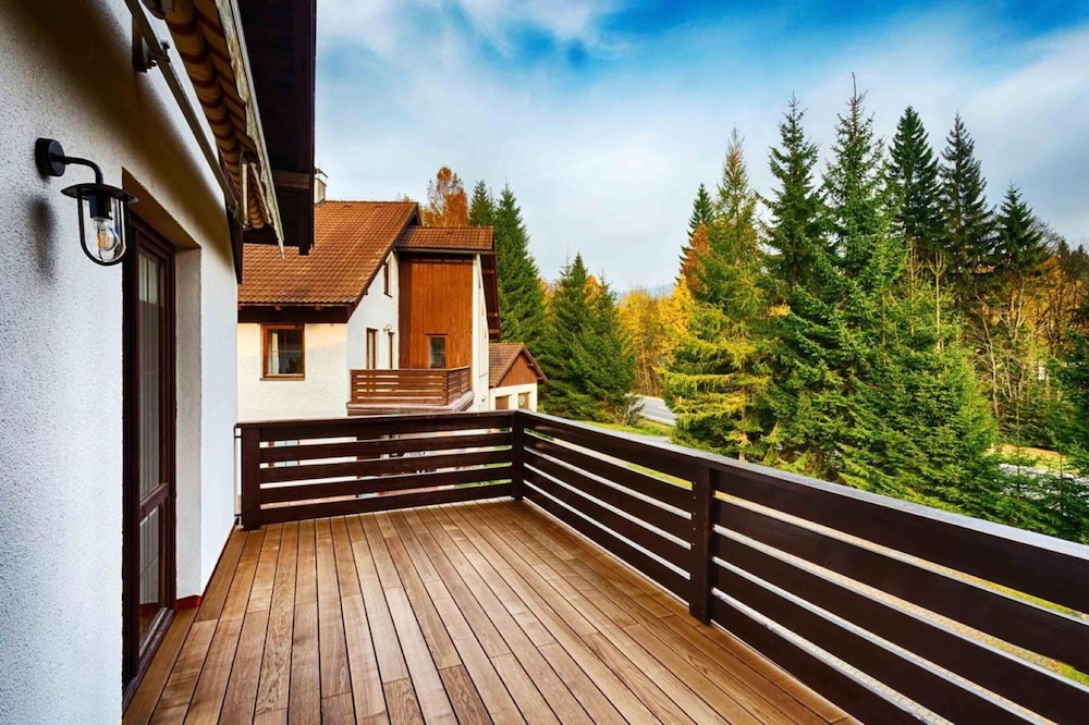 Spacious Apartment in Harrachov