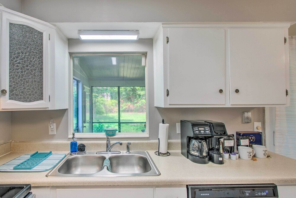 Brunswick Vacations - Pet-friendly Brunswick Retreat w/ Gas Grill! - Property Image 27