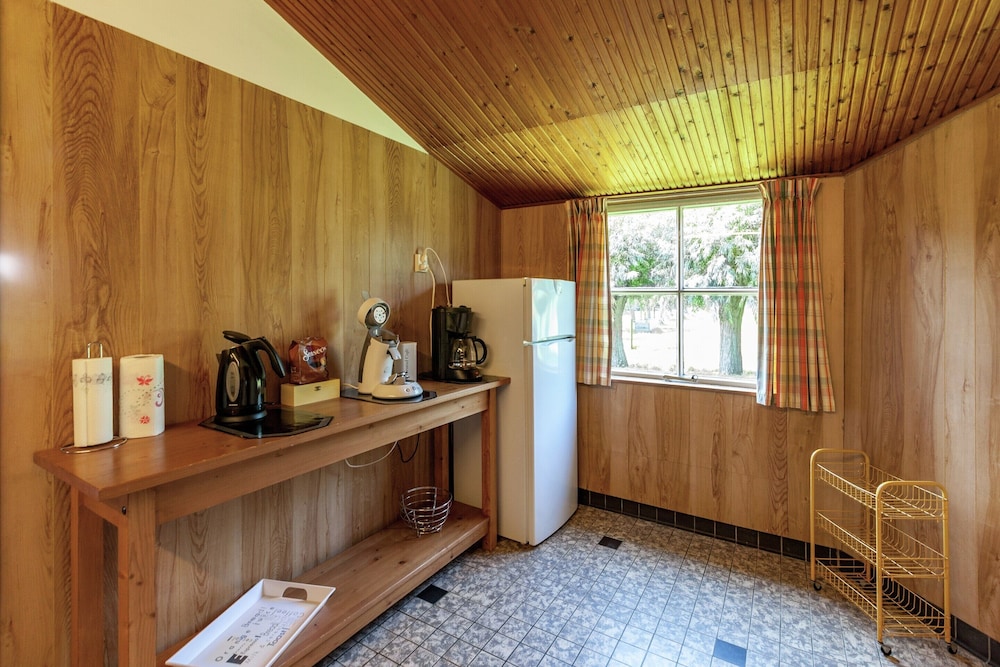 Peaceful Holiday Home near Center in Burgh Haamstede