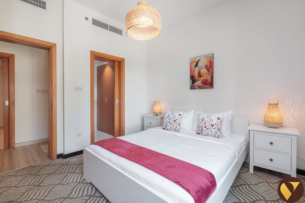 Modern 1 Bedroom Apartment in The Greens