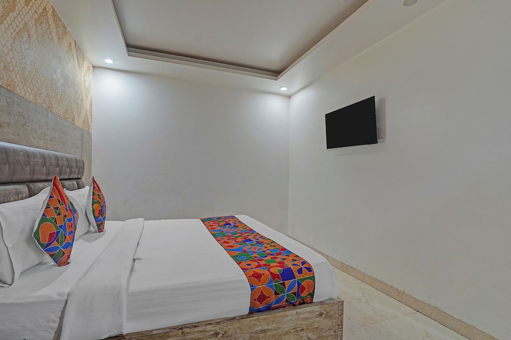 Fabhotel Broadway