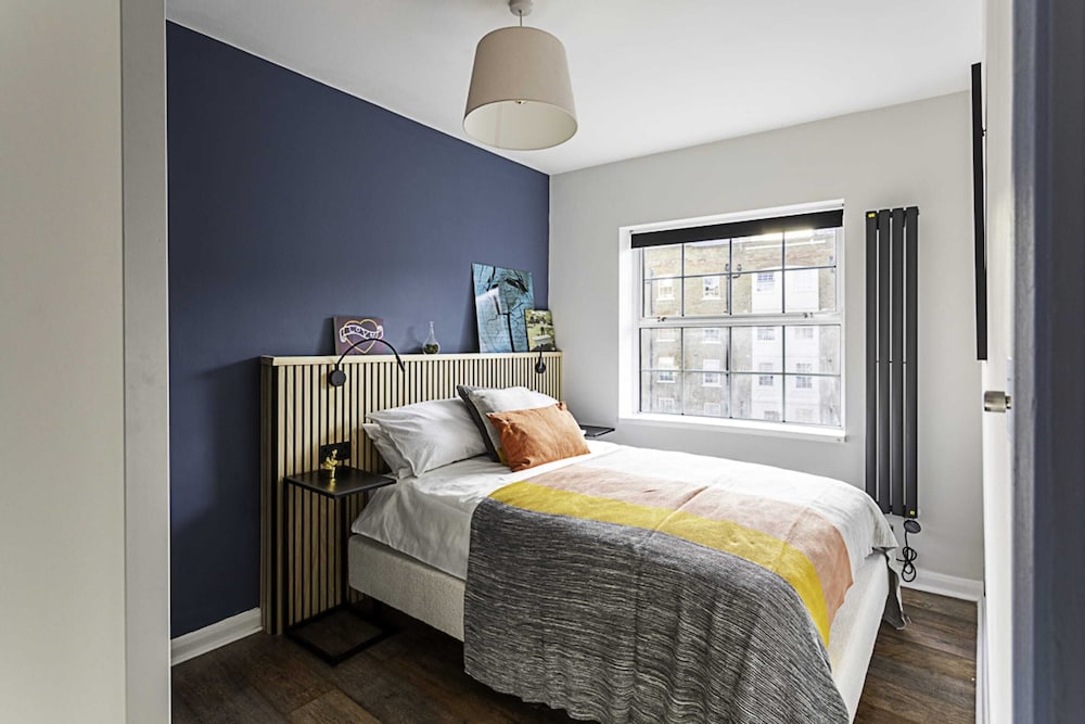 Cozy Aldgate Hideaway