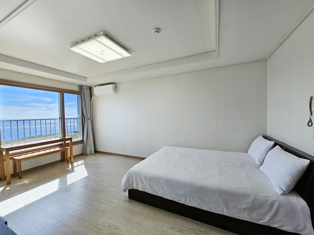 Seongsan Morning Sunset Pension