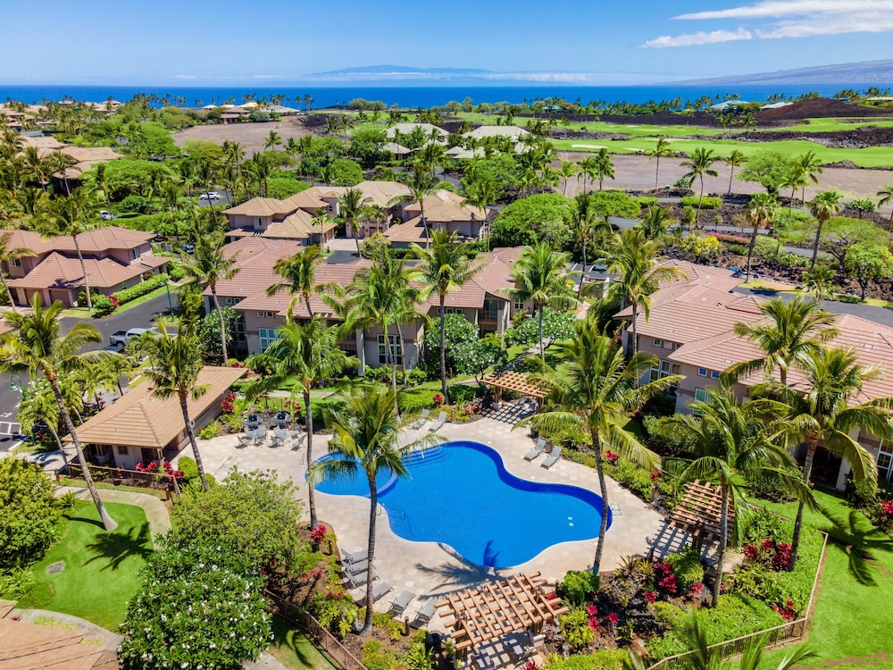 Spacious Top-floor Villa With Stunning Views - Walk to A-bay, Dining & Shops! - Vrkcv