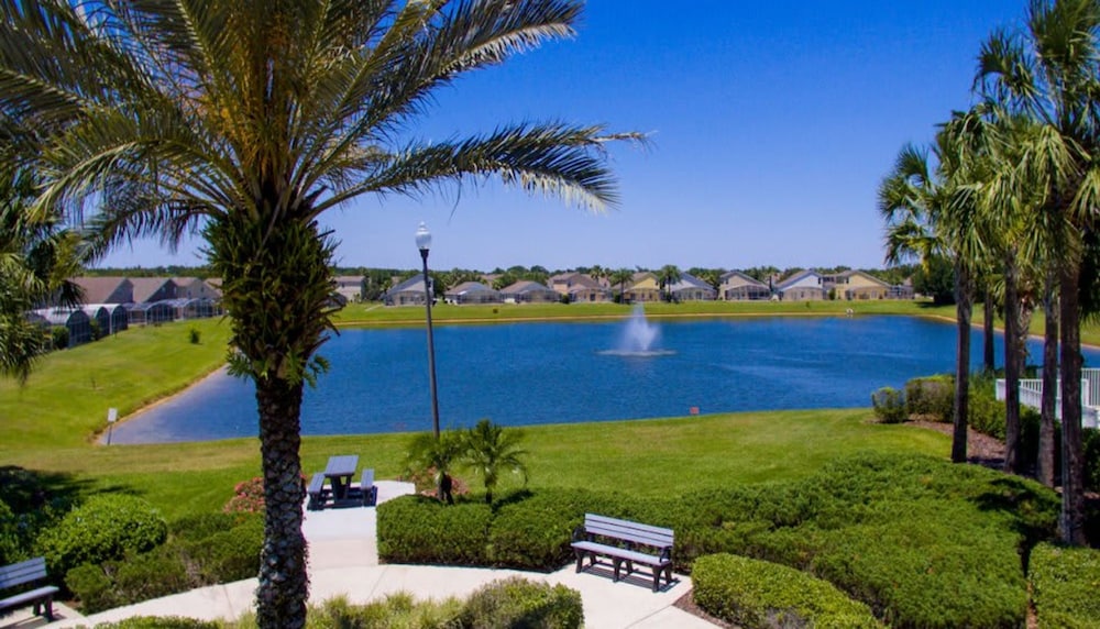 Villa Minutes From Disney 4bd 3Bt Private Pool Games