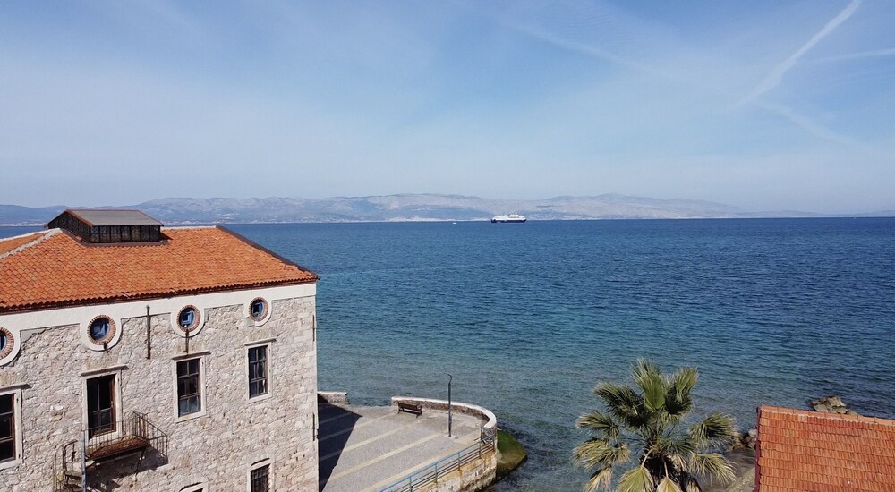 Pürhayal Çeşme