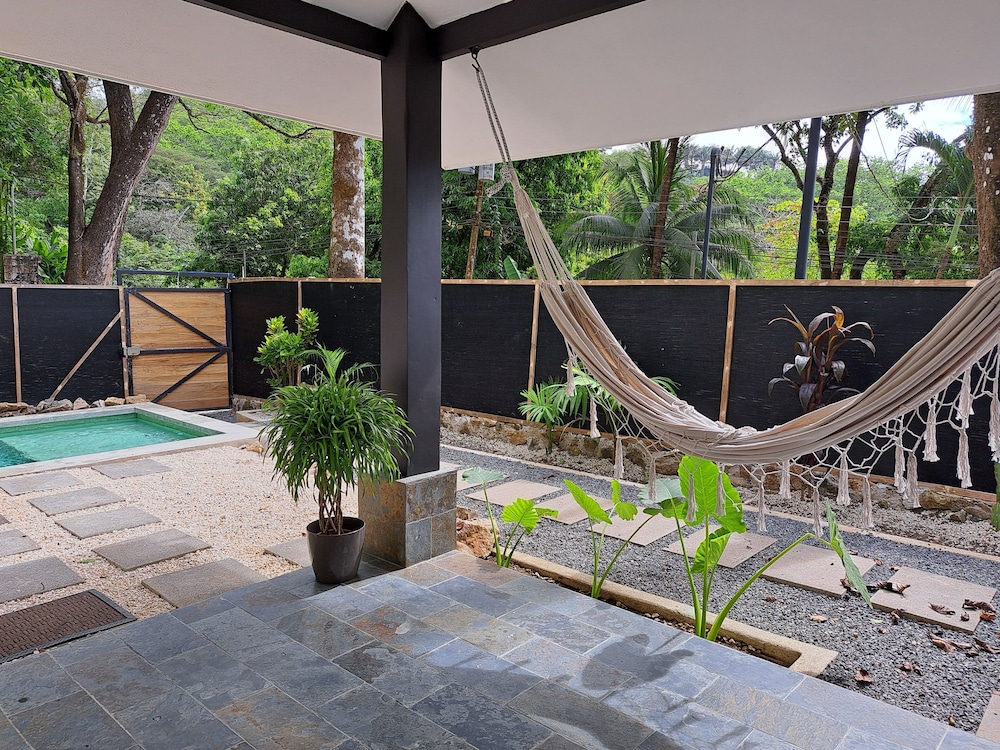 Zoa Villas - 2 minutes to the beach