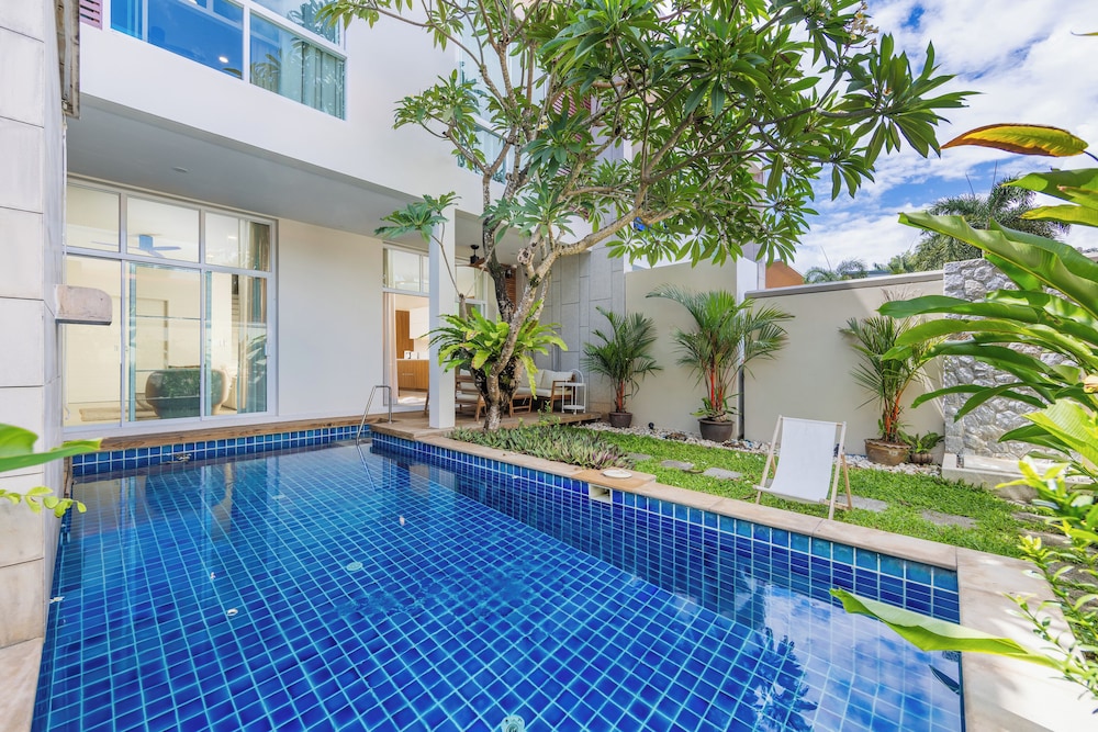 Villa Aura 3BR Private Pool Near Naiharn