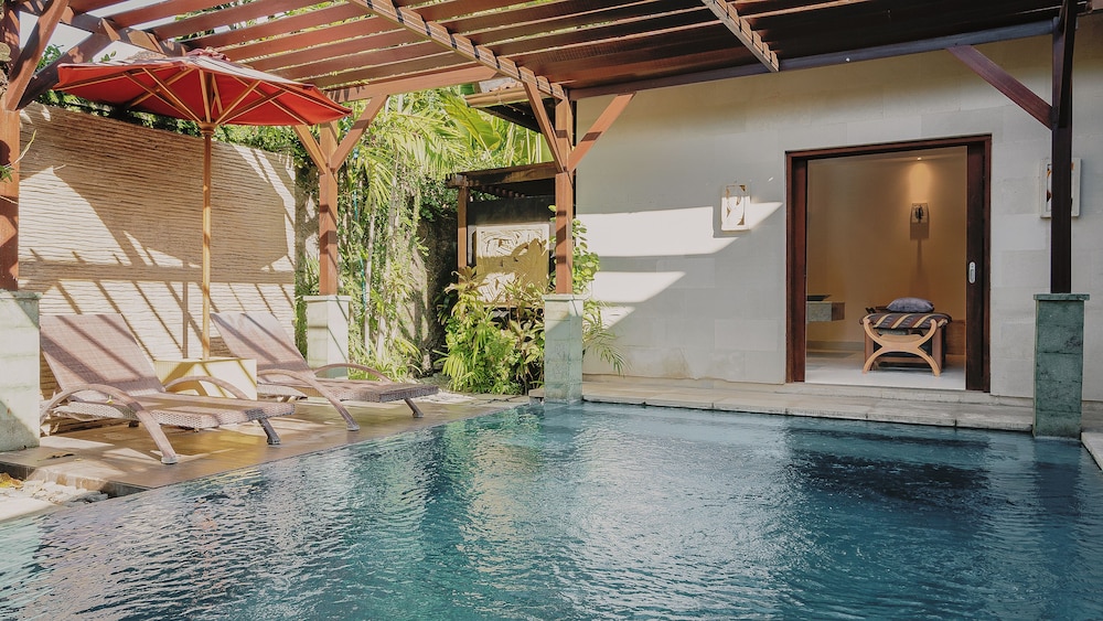 Jepun Villa by Betterplace