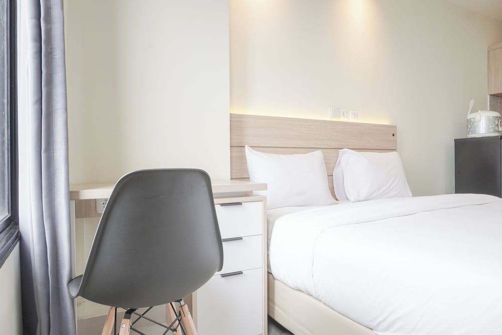 Cozy Studio At 32Th Floor Evenciio Margonda Apartment