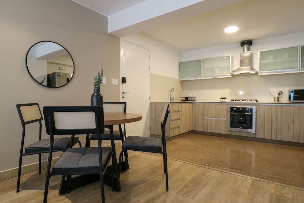 w Stunning 1BR Near Malecon in Barranco