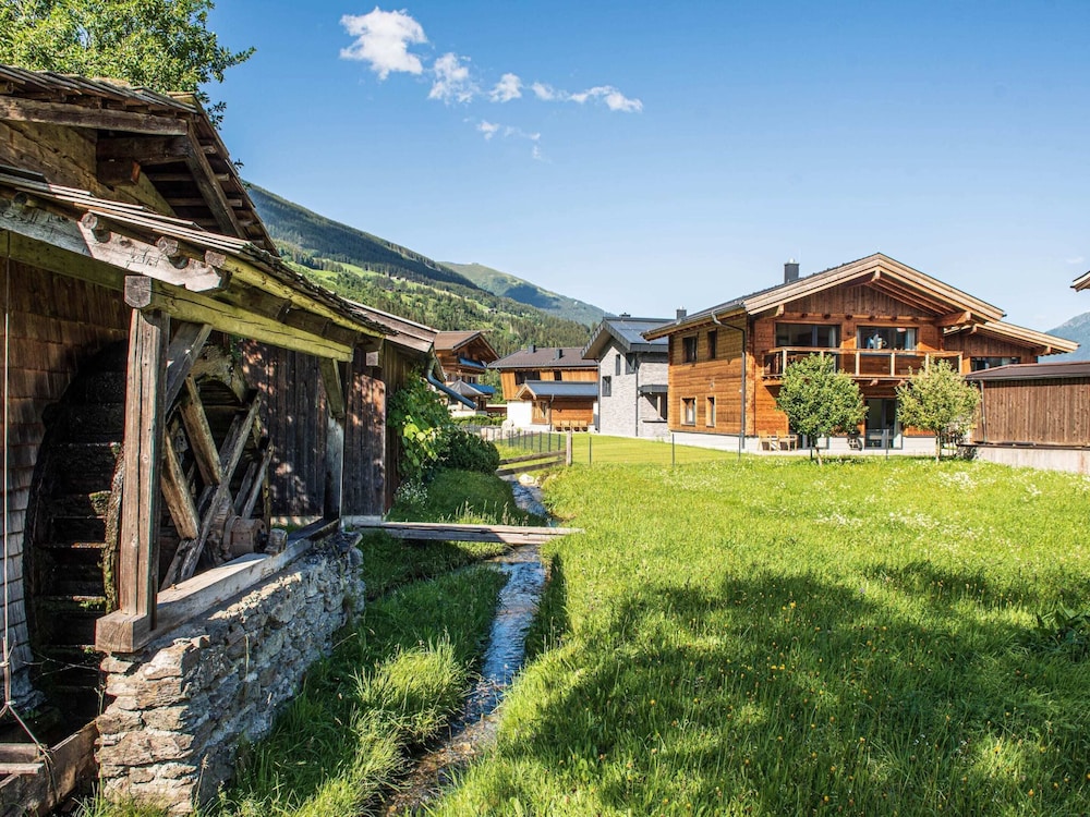 The Village - Chalet Stone House