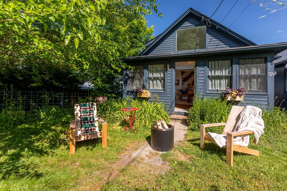 The Hideout Catskills Cottage