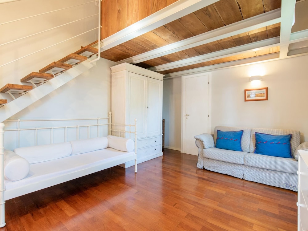 Apartment on an Estate near Rome