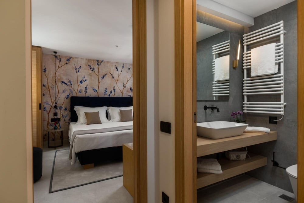 Signature Suite Cantons View en Corfu — hotel room