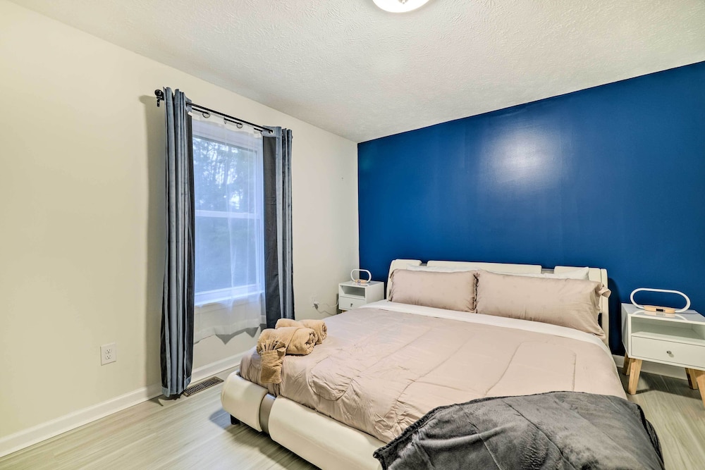 Scranton Vacations - Pocono Summit Home: Game Room  Lake Access! - Property Image 5