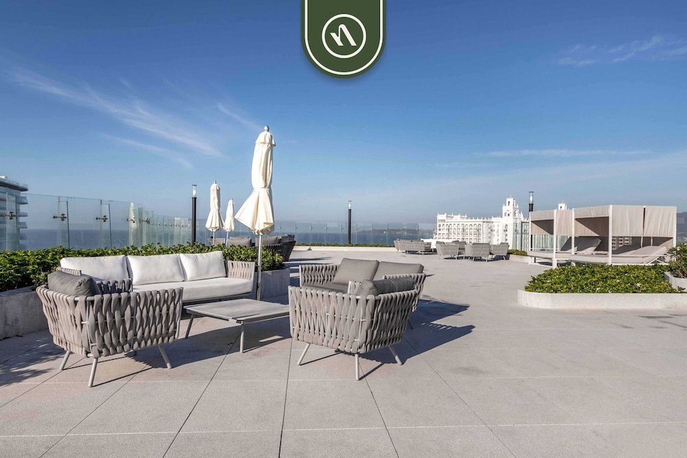 New 2BR APT - Beach Access - Pool - GYM - Jacuzzi