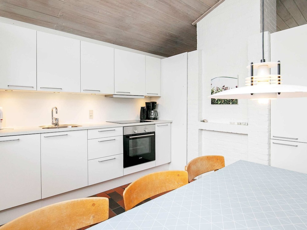Luminous Sunrise Home with Pool and BBQ