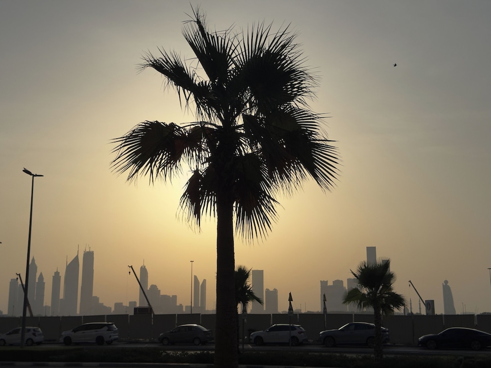 Grapeful Stay – Luxury Hostel Binghatti Avenue Tower Al Jaddaf