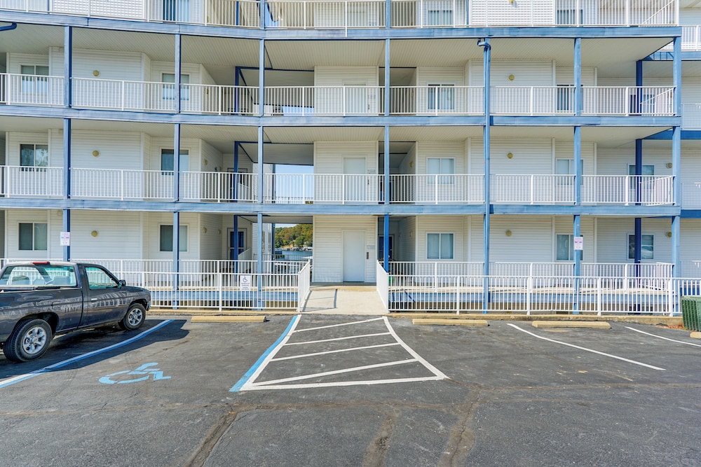 'sunshine Shack' Lake Ozark Condo: Pool, Lake View view 2