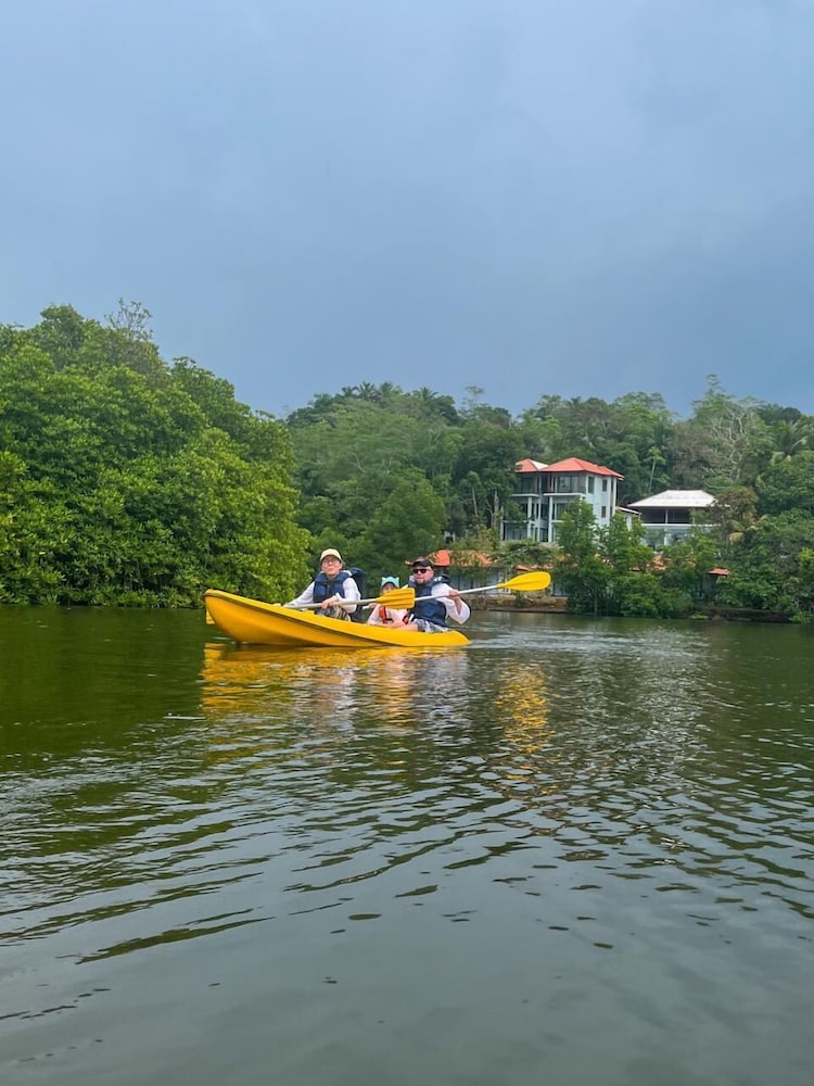 Crush River Villa Hikkaduwa
