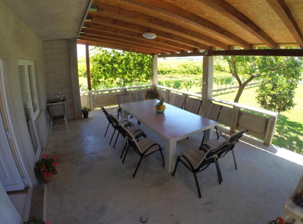House Rose With Garden and Pool