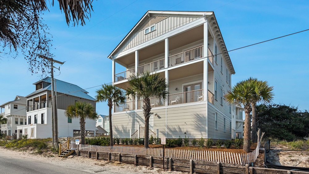 6br/5.5ba ~ Sleeps 20 ~ Perfect for Family Gateway!